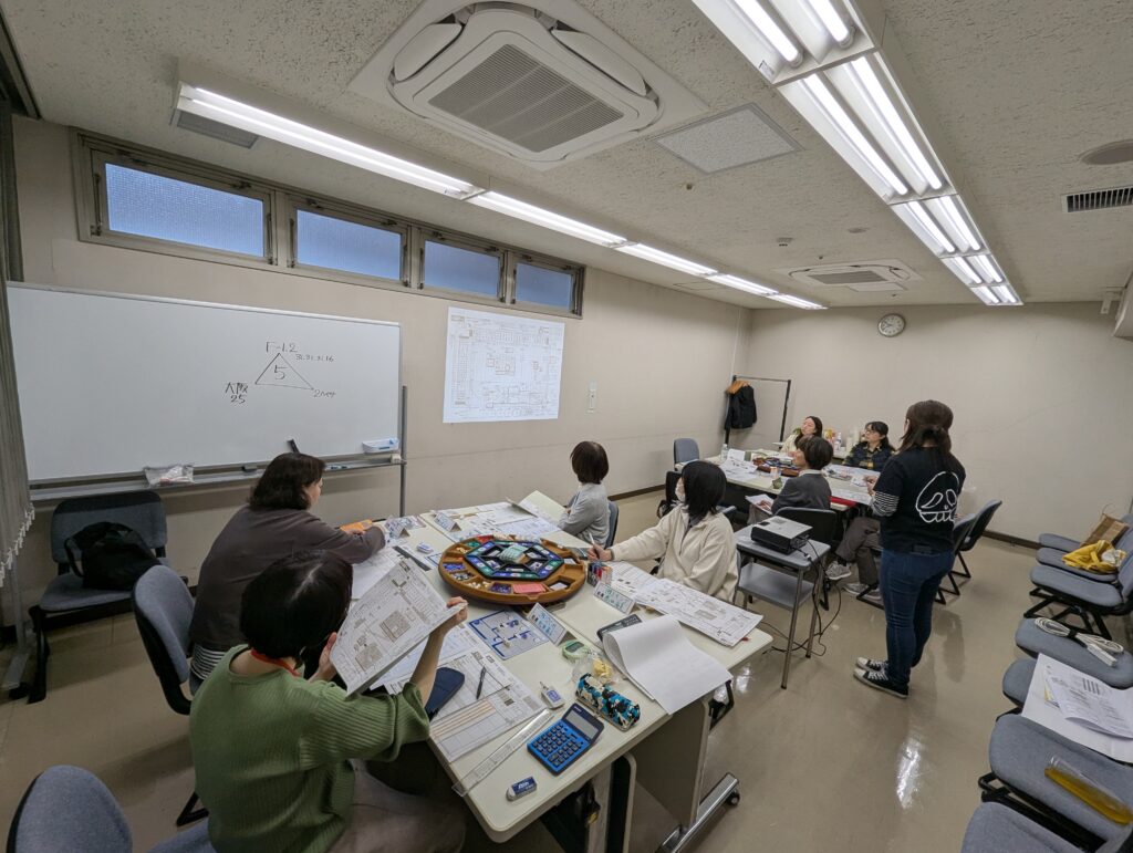 【兵庫県】第３回「DX推進のための戦略MQ会計」研修風景（会場：宝塚文化財団会議室）　