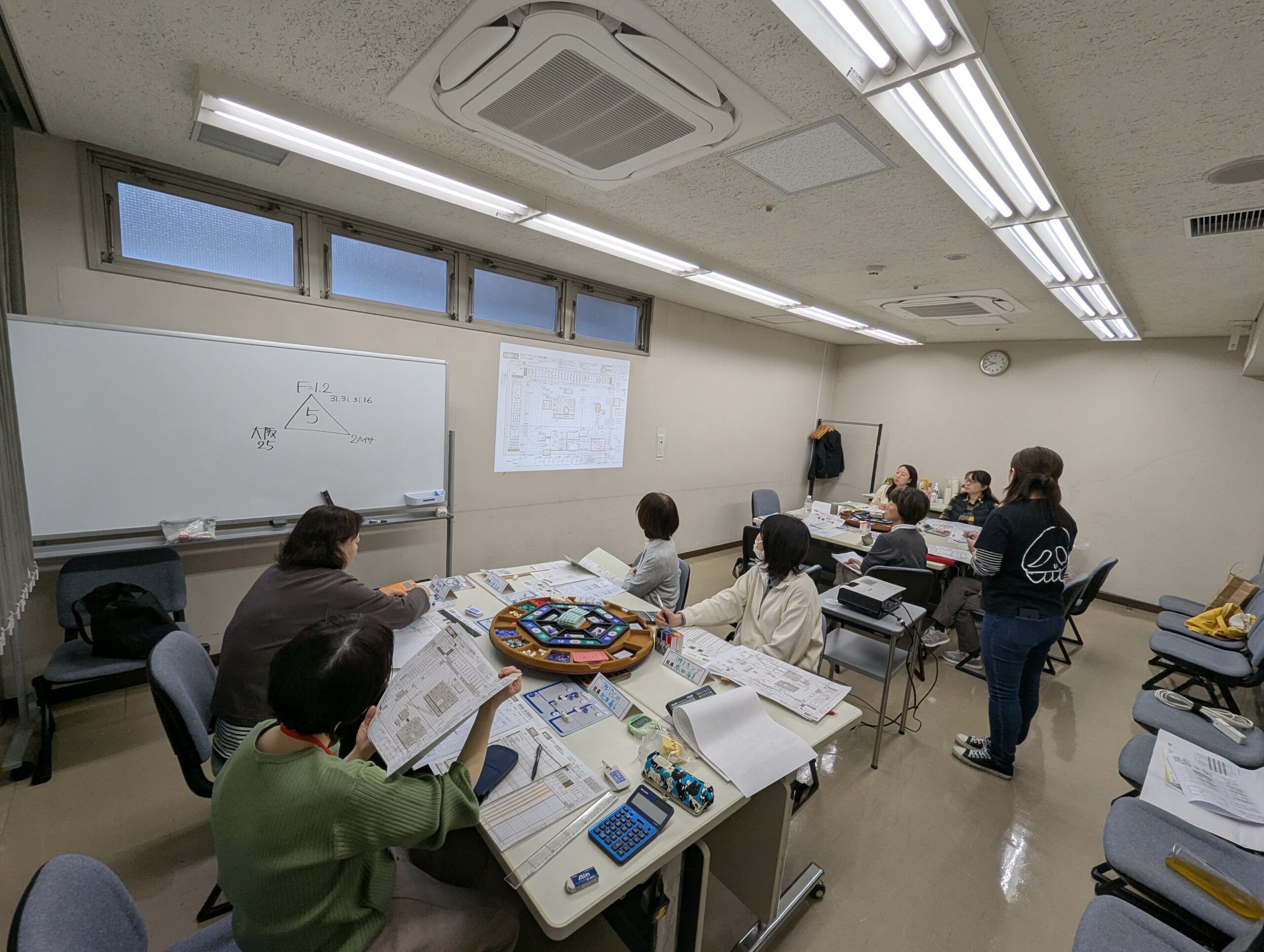 【兵庫県】第３回「DX推進のための戦略MQ会計」研修風景（会場：宝塚文化財団会議室）　